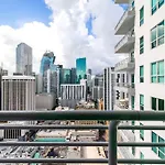 Stylish 2Br Apt In Downtown City View 3208