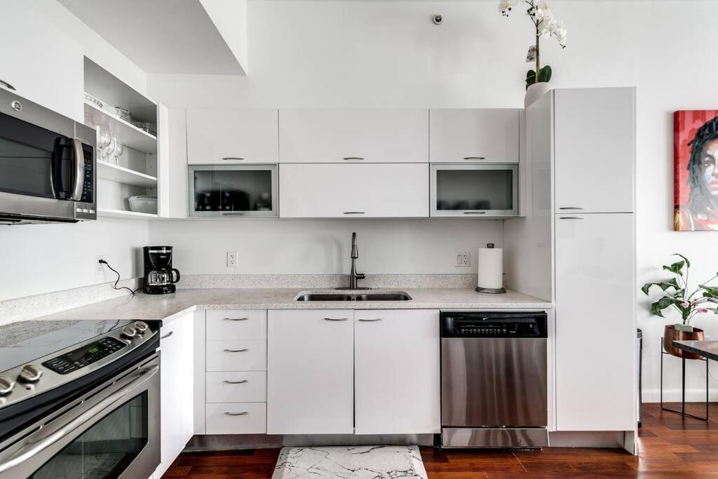 Apartment Stylish 2br Apt In Downtown City View 3208