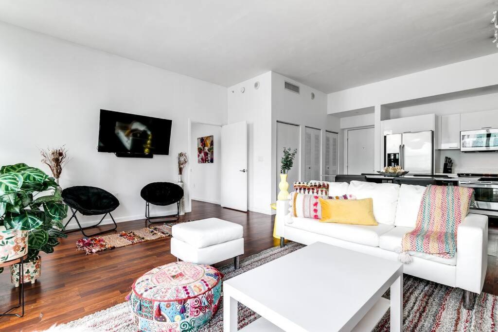 Stylish 2br Apt In Downtown City View 3208 *