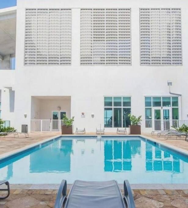 Stylish 2br Apt In Downtown City View 3208 Apartment *