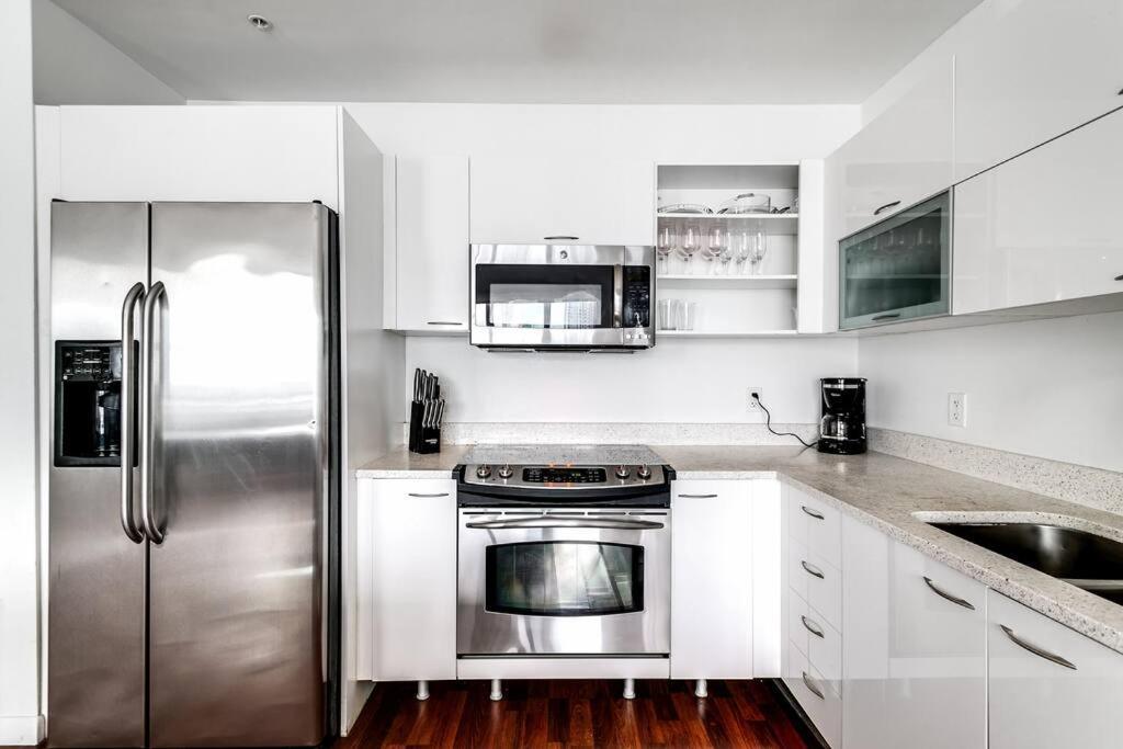 Stylish 2br Apt In Downtown City View 3208 Apartment