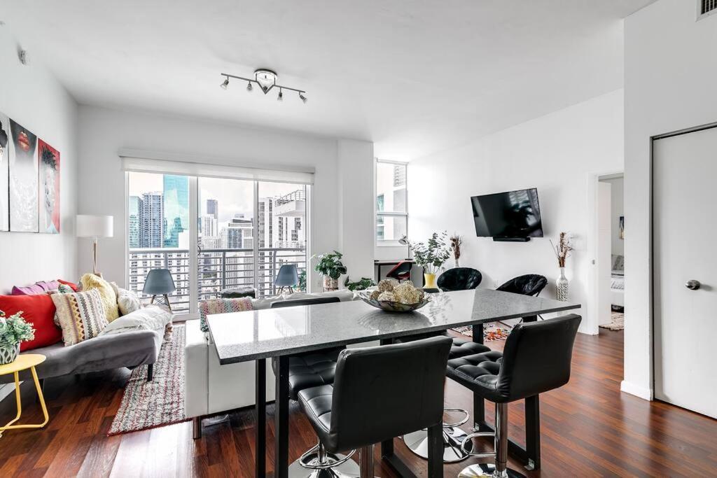 Apartment Stylish 2br Apt In Downtown City View 3208 *